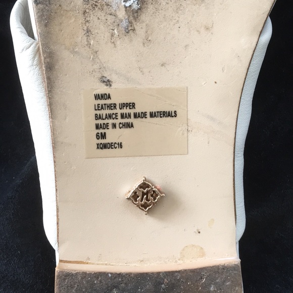 Nanette Lepore sandals slides - Picture 7 of 7